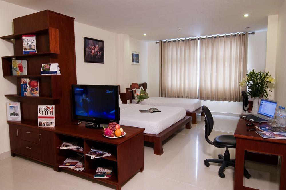 Ipeace Hotel - Bui Vien Walking Street Ho Chi Minh City Exterior photo