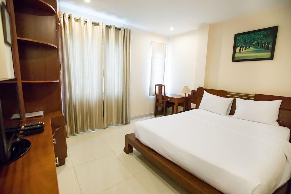 Ipeace Hotel - Bui Vien Walking Street Ho Chi Minh City Exterior photo