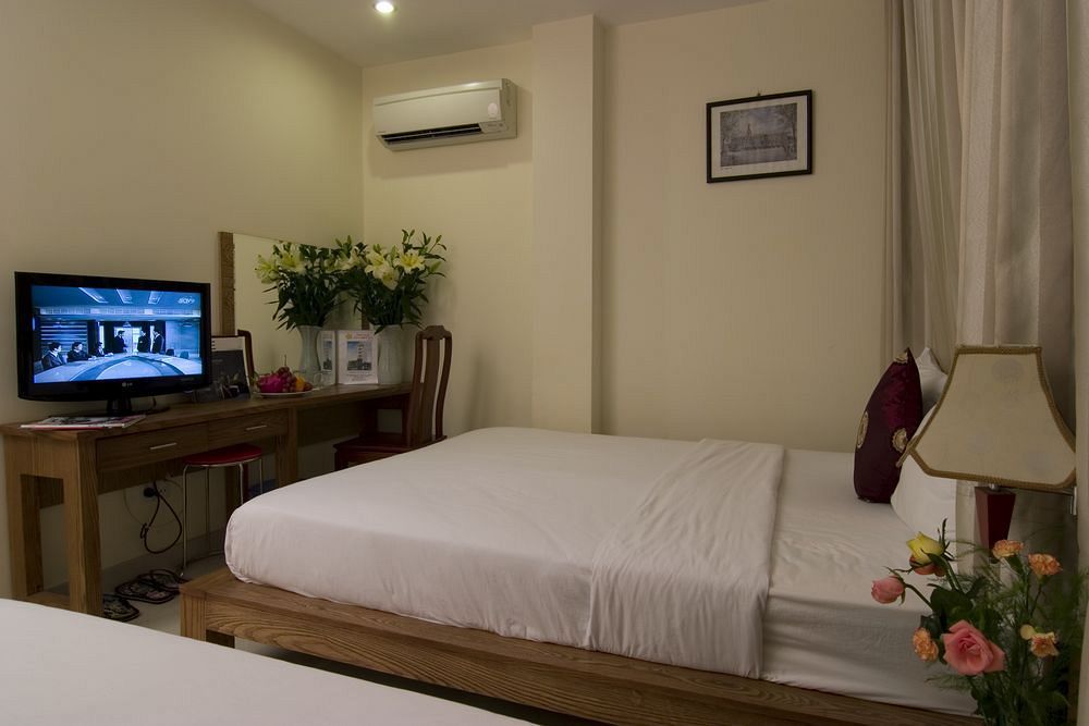 Ipeace Hotel - Bui Vien Walking Street Ho Chi Minh City Exterior photo