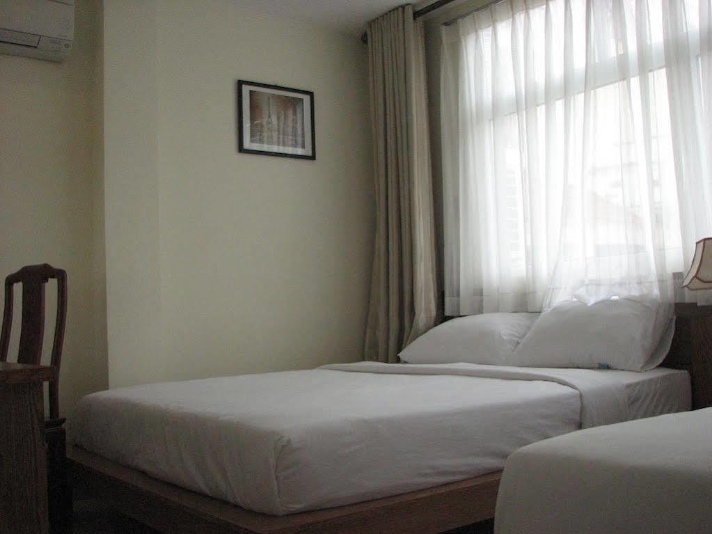Ipeace Hotel - Bui Vien Walking Street Ho Chi Minh City Exterior photo