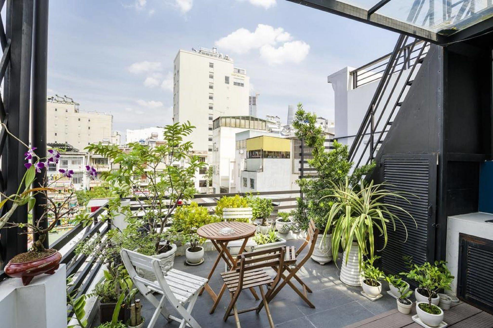 Ipeace Hotel - Bui Vien Walking Street Ho Chi Minh City Exterior photo